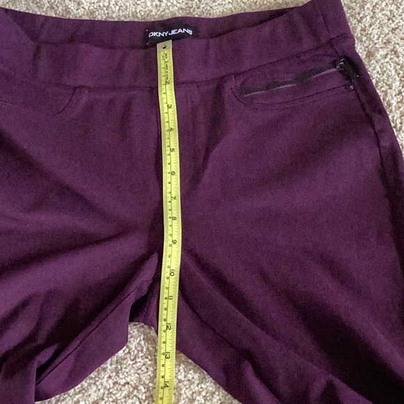 Like new DKNY pull on jeans size M - Picture 8 of 12